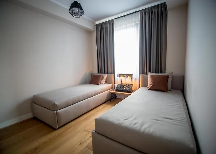 The Aviator - Jacuzzi & Panoramic View Hotel de apartamente 4*