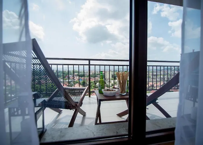 The Aviator - Jacuzzi & Panoramic View Apartahotel 4*