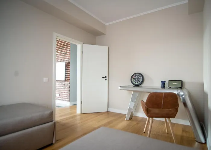 Lägenhetshotell The Aviator - Jacuzzi & Panoramic View