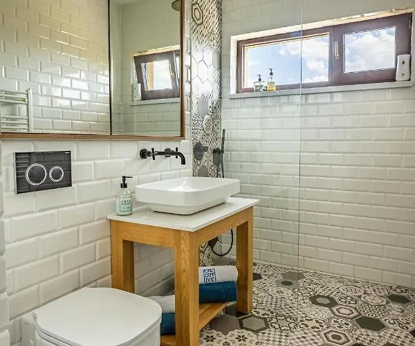 Hotel de apartamente The Aviator - Jacuzzi & Panoramic View 4*